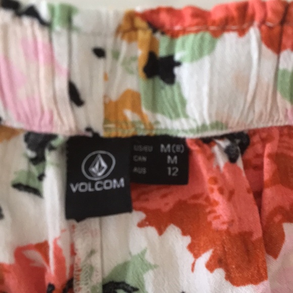 Volcom Floral Pullon Shorts Medium - Picture 8 of 11